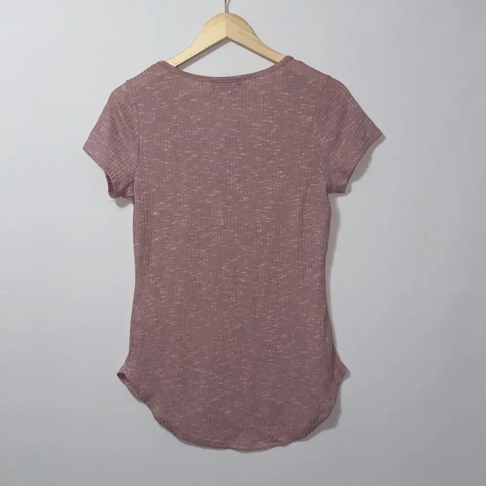 Almost Famous pink v neck top women’s size XL - Picture 2 of 9